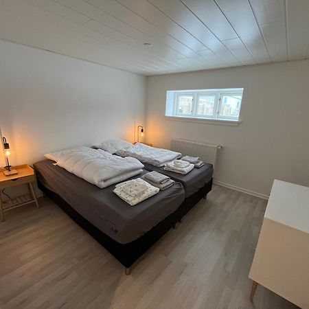 Skon Lejlighed Med Egen Terrasse Og Have Taet Pa Centrum I Skagen Bagian luar foto